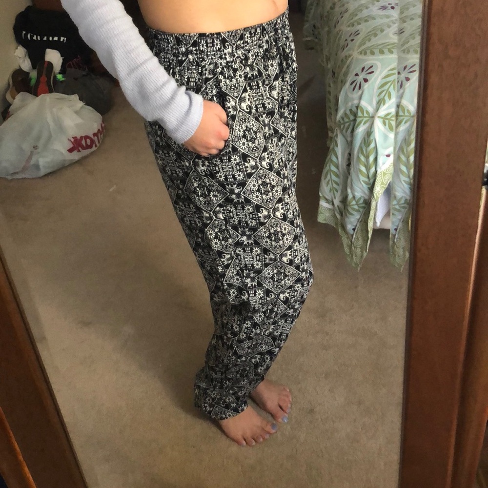 Comfy harem pants! Size L